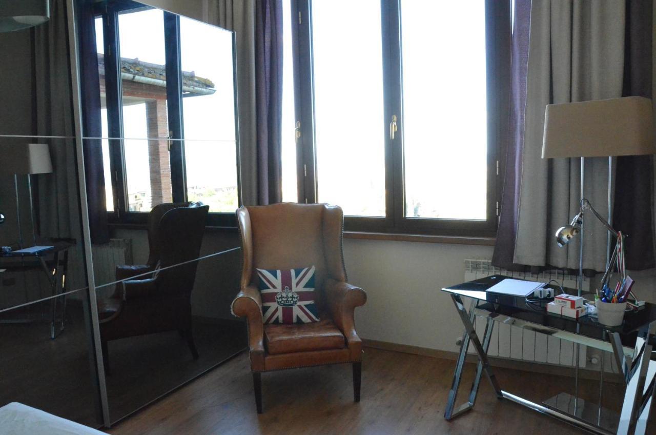 La Terrazza Sull'Alba Appartement Montalcino Buitenkant foto