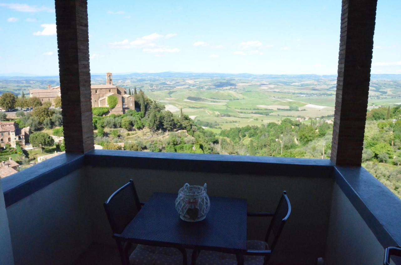 La Terrazza Sull'Alba Appartement Montalcino Buitenkant foto