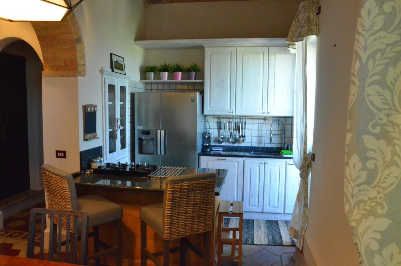 La Terrazza Sull'Alba Appartement Montalcino Buitenkant foto